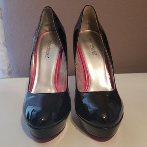 Black patten leather pink bottoms heels